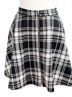 Hot Topic Black White Plaid Skater Skirt XL O-Ring Zip Front Goth Punk
